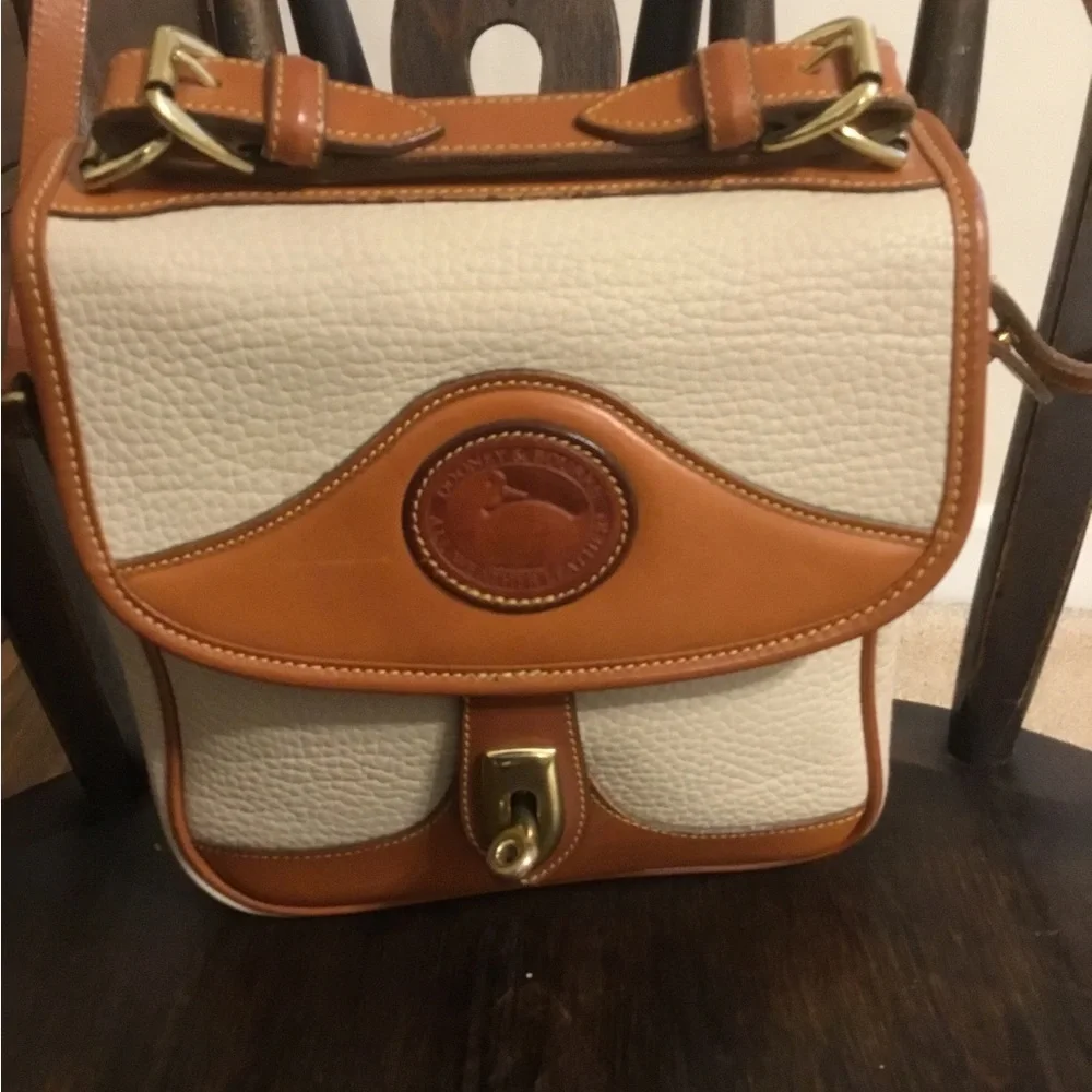 Dooney&Bourke all weather pebbled leather cross body bag like new condition - Picture 3 of 9